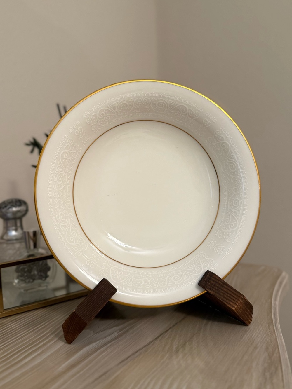 Set of 8 Noritake “Tulane” Ivory Porcelain six inch salad bowl